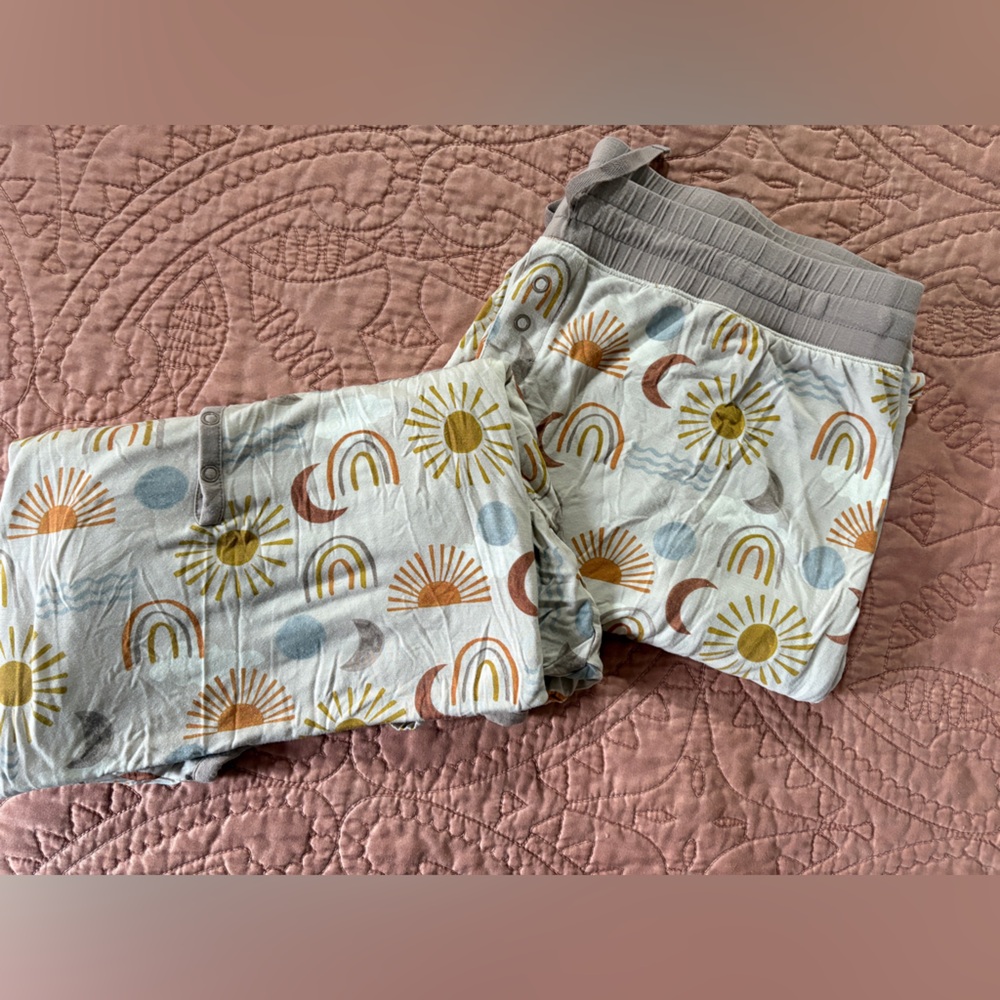 Little Sleepies Gray Pajama Set with Rainbow and Sun Print
